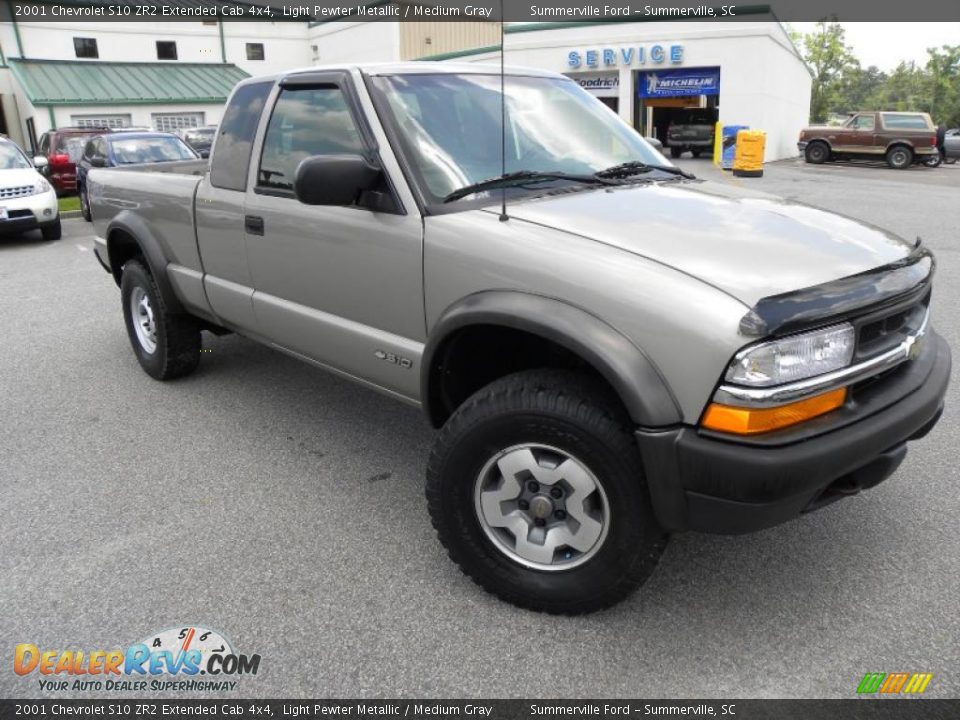 2001 Chevrolet S10 ZR2 Extended Cab 4x4 Light Pewter Metallic / Medium Gray Photo #1