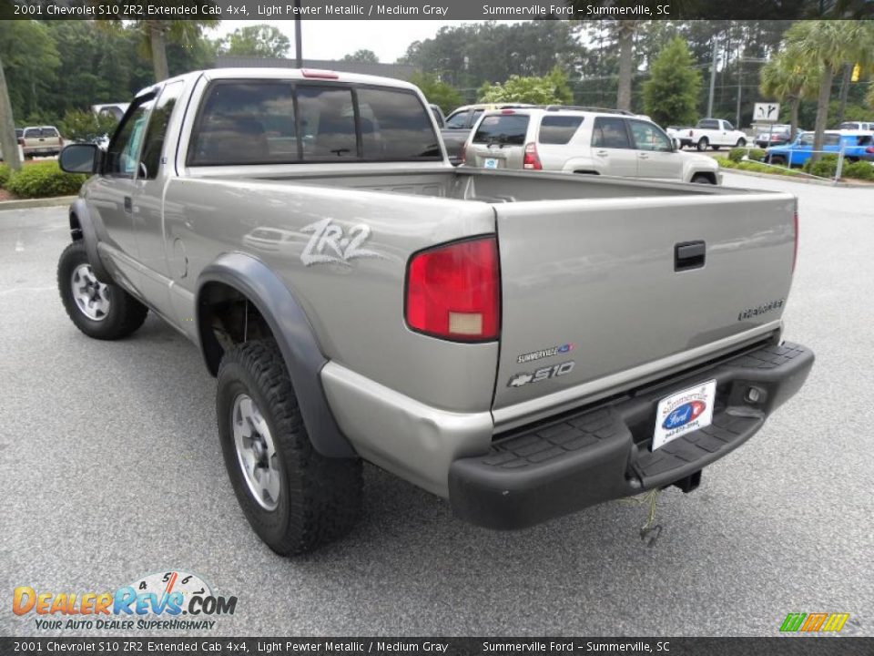 2001 Chevrolet S10 ZR2 Extended Cab 4x4 Light Pewter Metallic / Medium Gray Photo #12