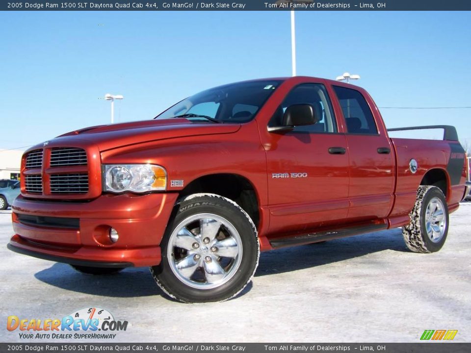 2005 Dodge Ram 1500 SLT Daytona Quad Cab 4x4 Go ManGo! / Dark Slate Gray Photo #1