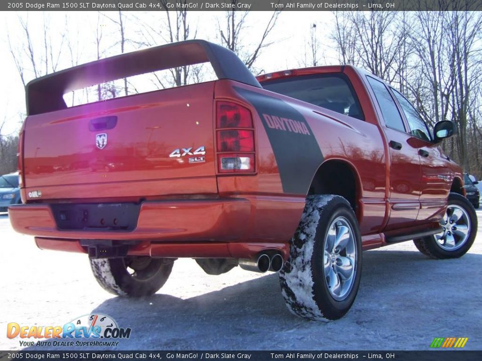 2005 Dodge Ram 1500 SLT Daytona Quad Cab 4x4 Go ManGo! / Dark Slate Gray Photo #5