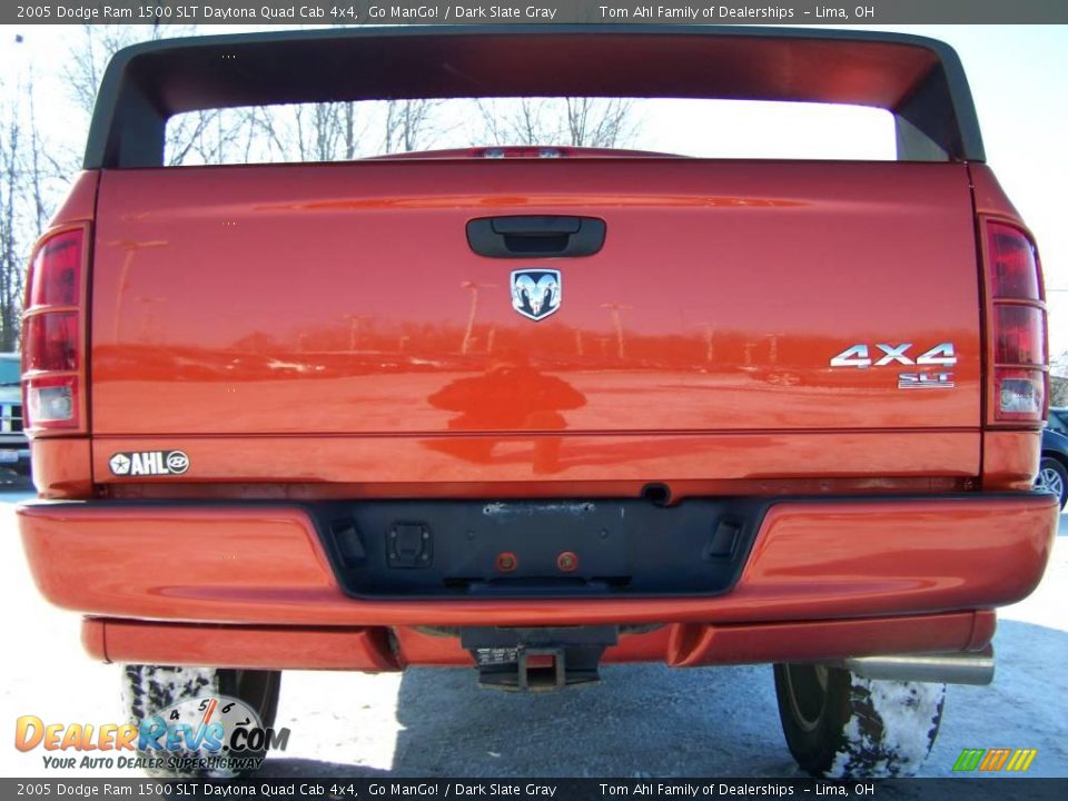 2005 Dodge Ram 1500 SLT Daytona Quad Cab 4x4 Go ManGo! / Dark Slate Gray Photo #6