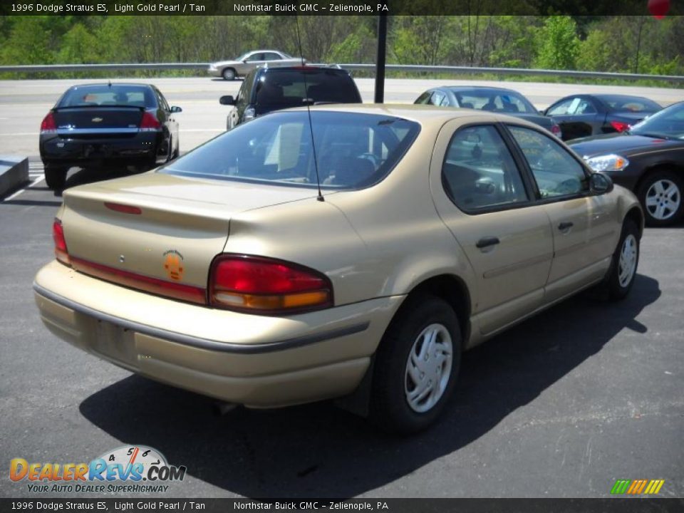 1996 Dodge Stratus ES Light Gold Pearl / Tan Photo #5