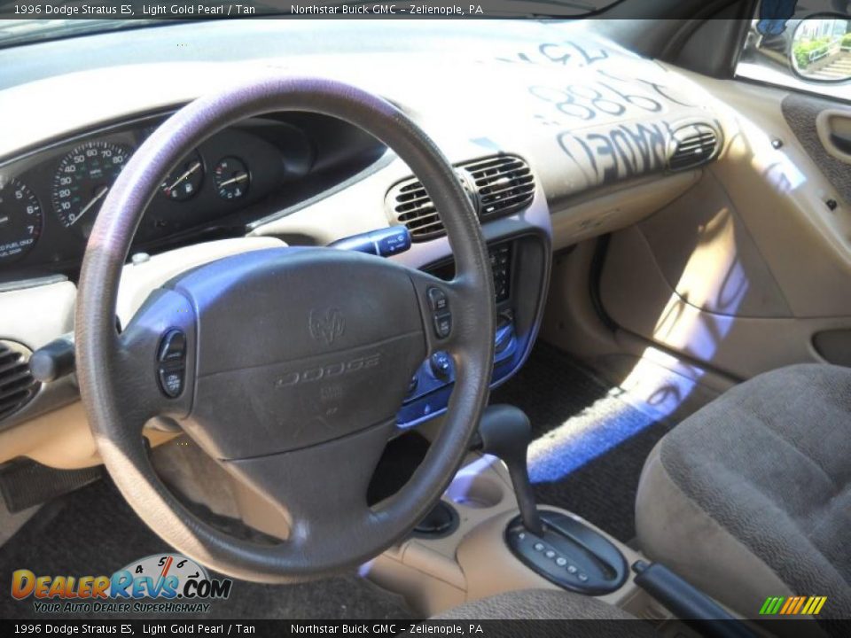 1996 Dodge Stratus ES Light Gold Pearl / Tan Photo #10