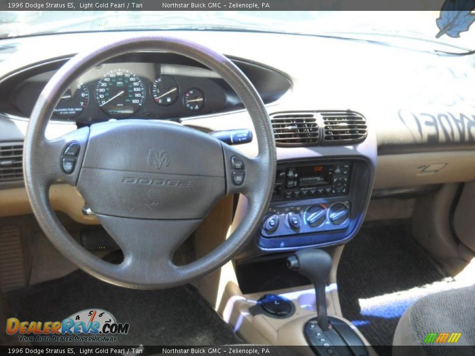 1996 Dodge Stratus ES Light Gold Pearl / Tan Photo #14