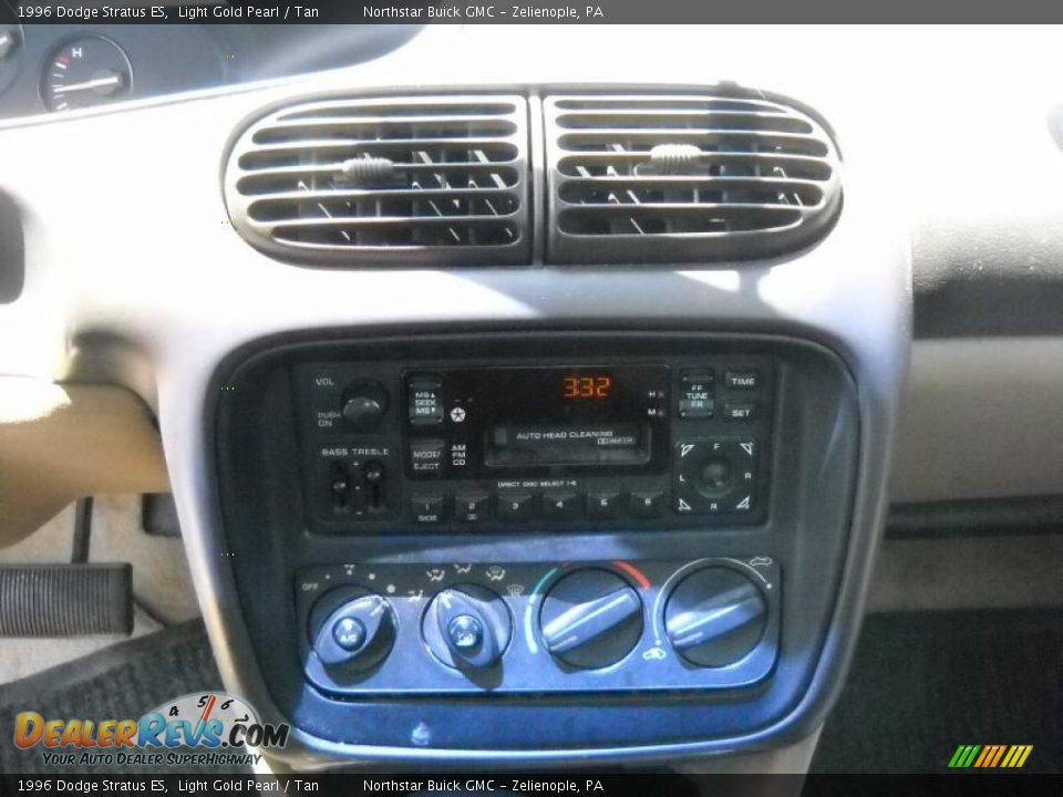 1996 Dodge Stratus ES Light Gold Pearl / Tan Photo #17