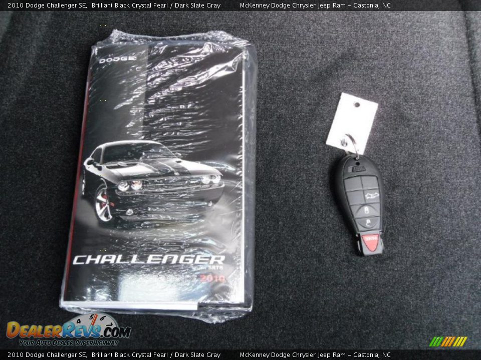 2010 Dodge Challenger SE Brilliant Black Crystal Pearl / Dark Slate Gray Photo #12