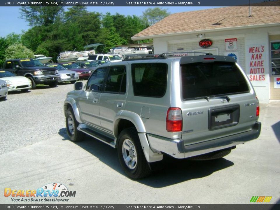 2000 Toyota 4Runner SR5 4x4 Millennium Silver Metallic / Gray Photo #4