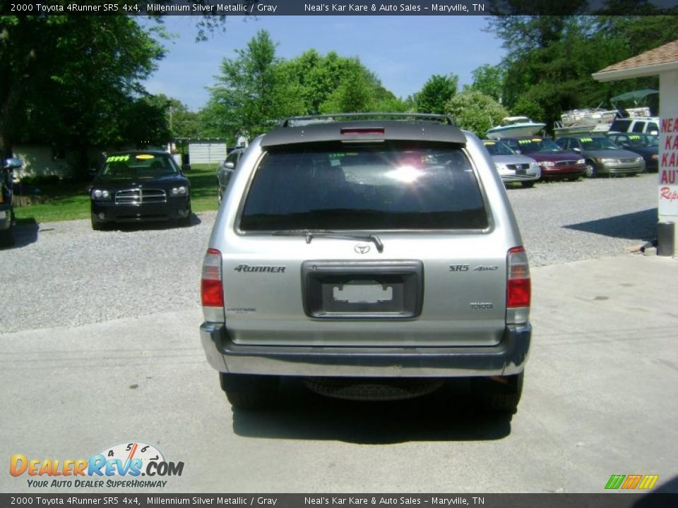 2000 Toyota 4Runner SR5 4x4 Millennium Silver Metallic / Gray Photo #5