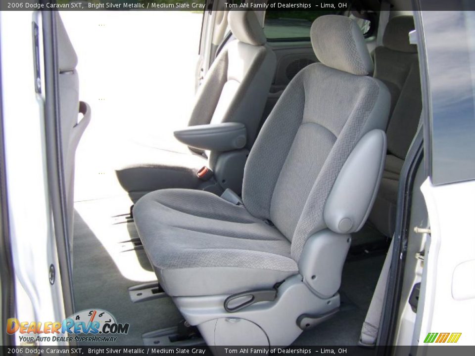 2006 Dodge Caravan SXT Bright Silver Metallic / Medium Slate Gray Photo #9