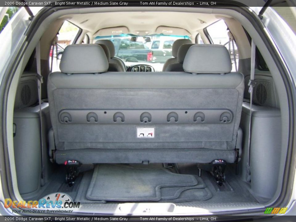 2006 Dodge Caravan SXT Bright Silver Metallic / Medium Slate Gray Photo #10