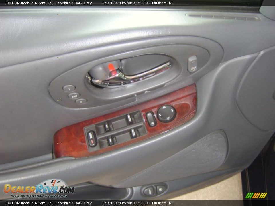 2001 Oldsmobile Aurora 3.5 Sapphire / Dark Gray Photo #14