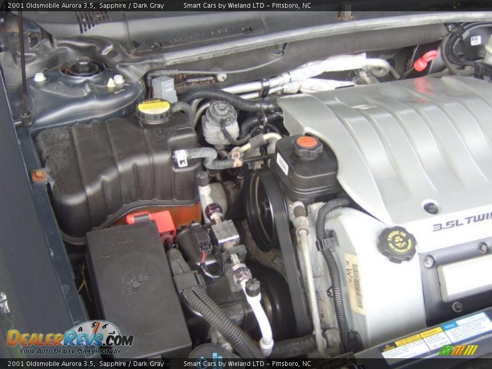 2001 Oldsmobile Aurora 3.5 Sapphire / Dark Gray Photo #17