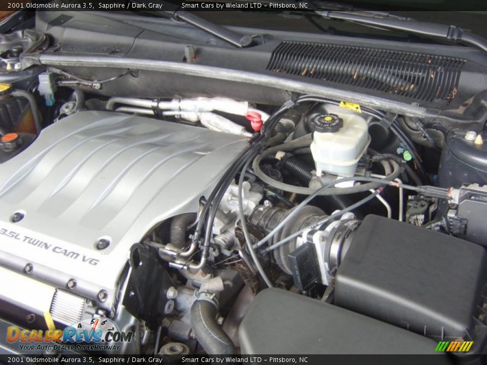 2001 Oldsmobile Aurora 3.5 Sapphire / Dark Gray Photo #18