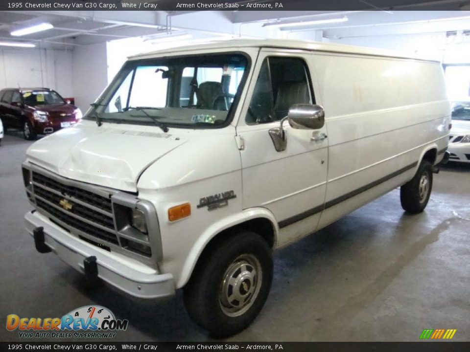 1995 Chevrolet Chevy Van G30 Cargo White / Gray Photo #2