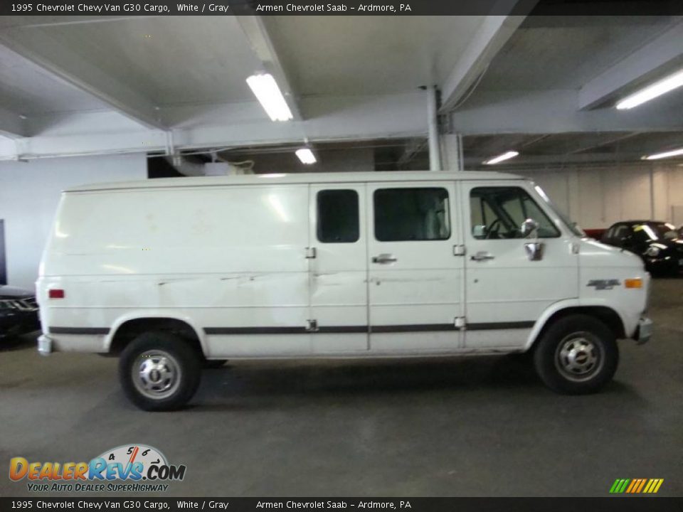 1995 Chevrolet Chevy Van G30 Cargo White / Gray Photo #6