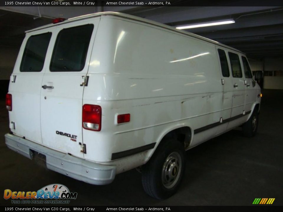 1995 Chevrolet Chevy Van G30 Cargo White / Gray Photo #7