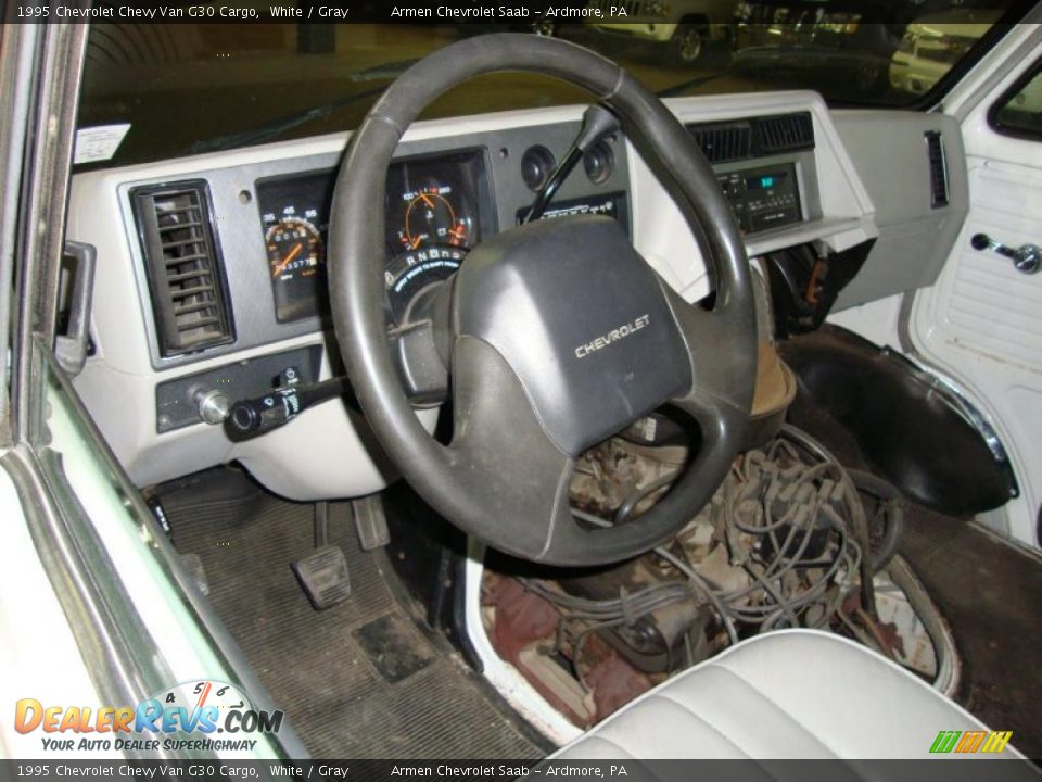 1995 Chevrolet Chevy Van G30 Cargo White / Gray Photo #11