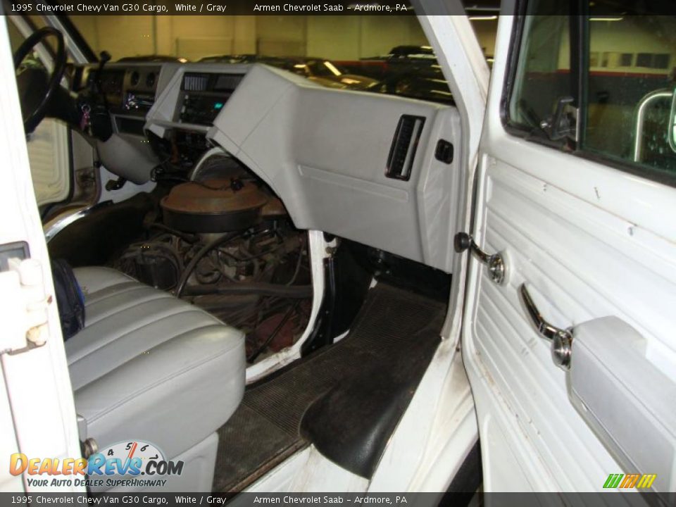 1995 Chevrolet Chevy Van G30 Cargo White / Gray Photo #14