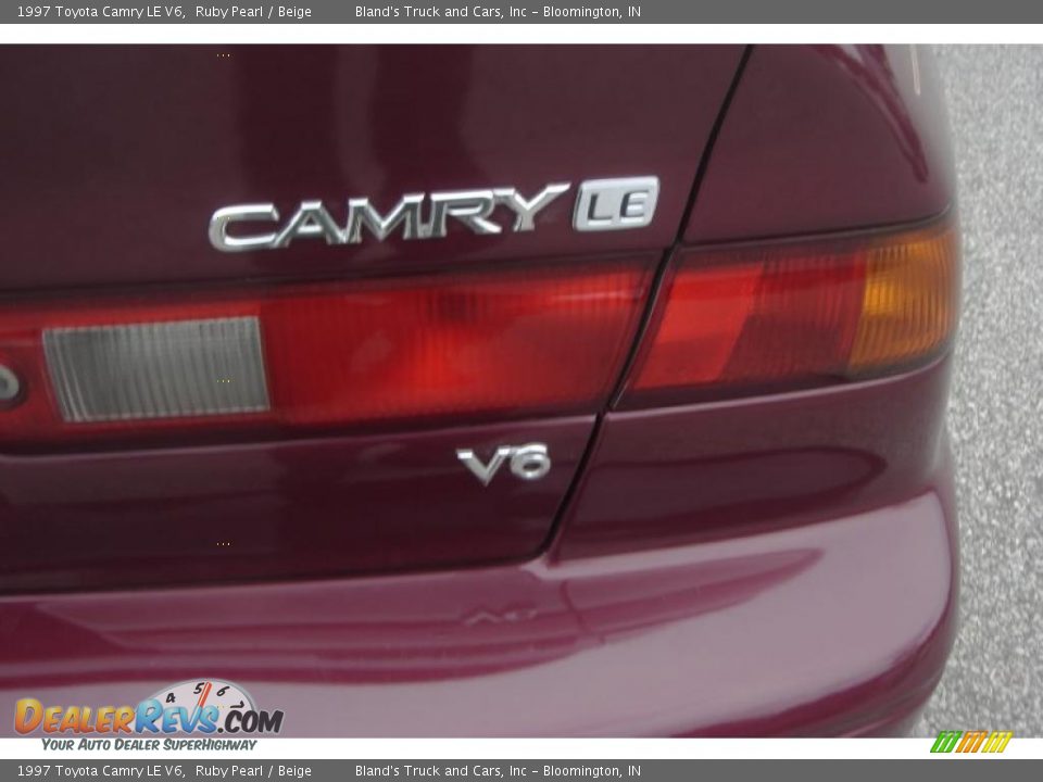 1997 Toyota Camry LE V6 Ruby Pearl / Beige Photo #5