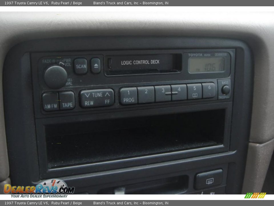 1997 Toyota Camry LE V6 Ruby Pearl / Beige Photo #23