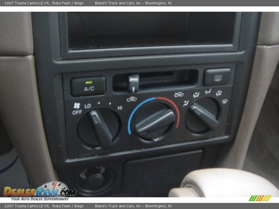 1997 Toyota Camry LE V6 Ruby Pearl / Beige Photo #24