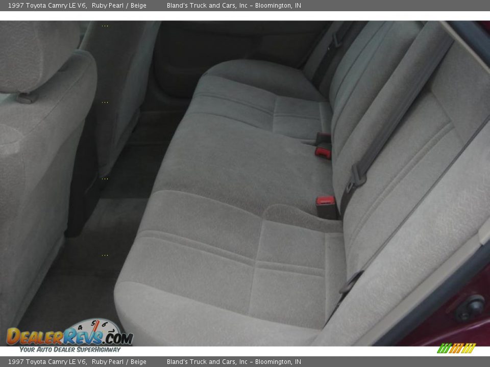 1997 Toyota Camry LE V6 Ruby Pearl / Beige Photo #29