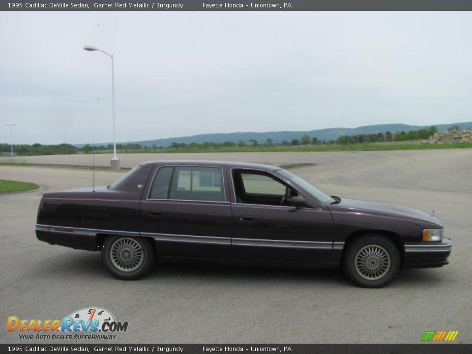 1995 Cadillac DeVille Sedan Garnet Red Metallic / Burgundy Photo #4