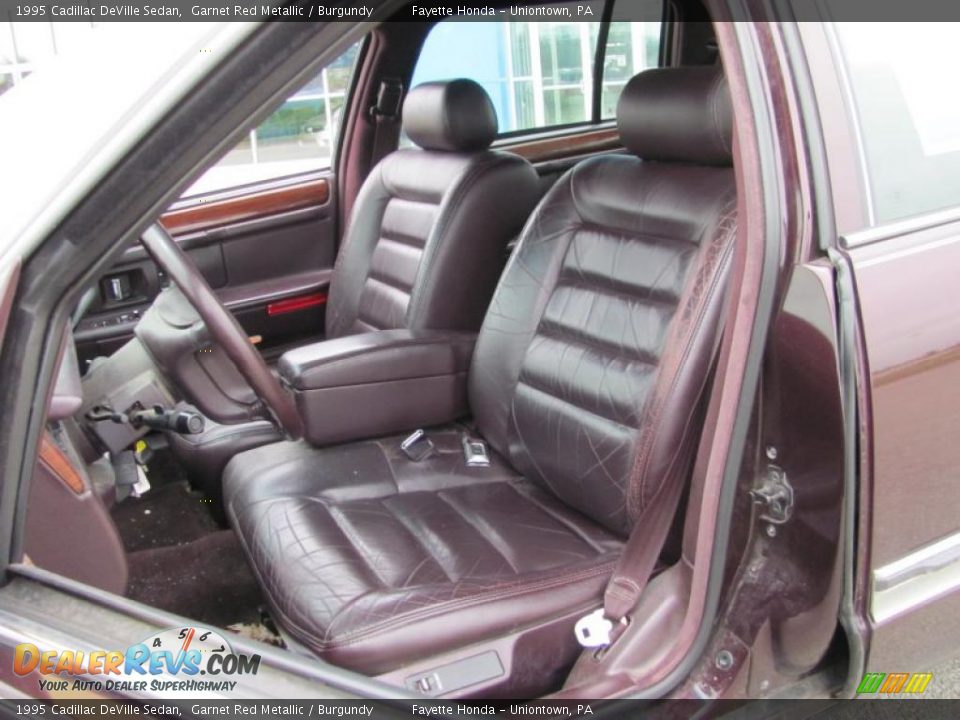 1995 Cadillac DeVille Sedan Garnet Red Metallic / Burgundy Photo #8