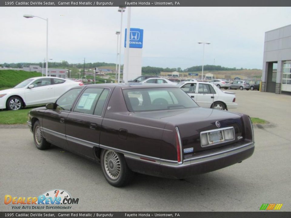 1995 Cadillac DeVille Sedan Garnet Red Metallic / Burgundy Photo #10