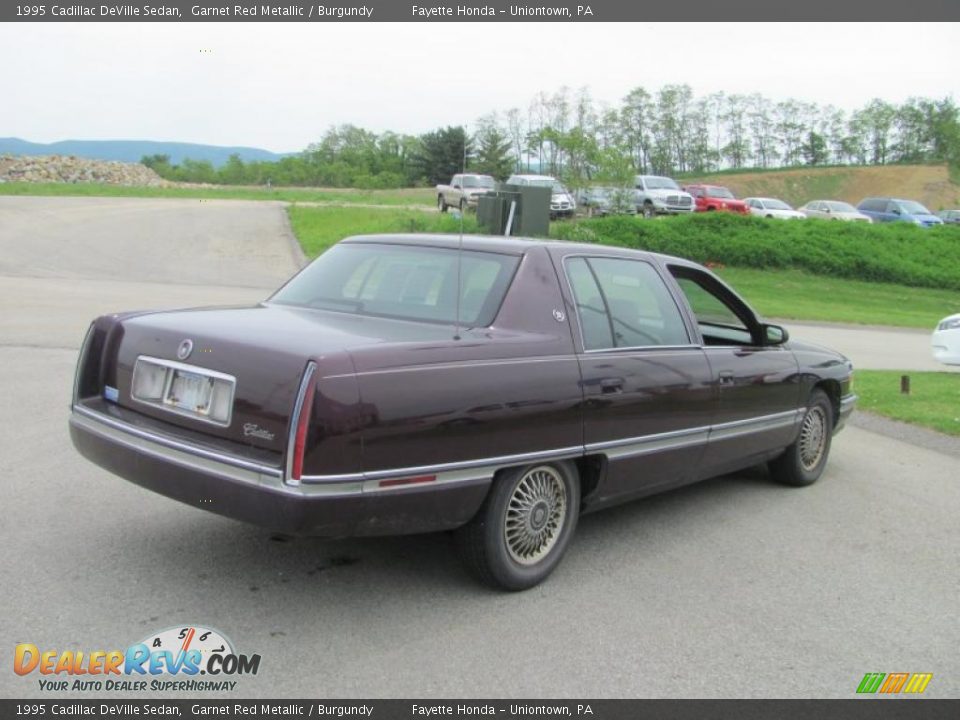 1995 Cadillac DeVille Sedan Garnet Red Metallic / Burgundy Photo #11
