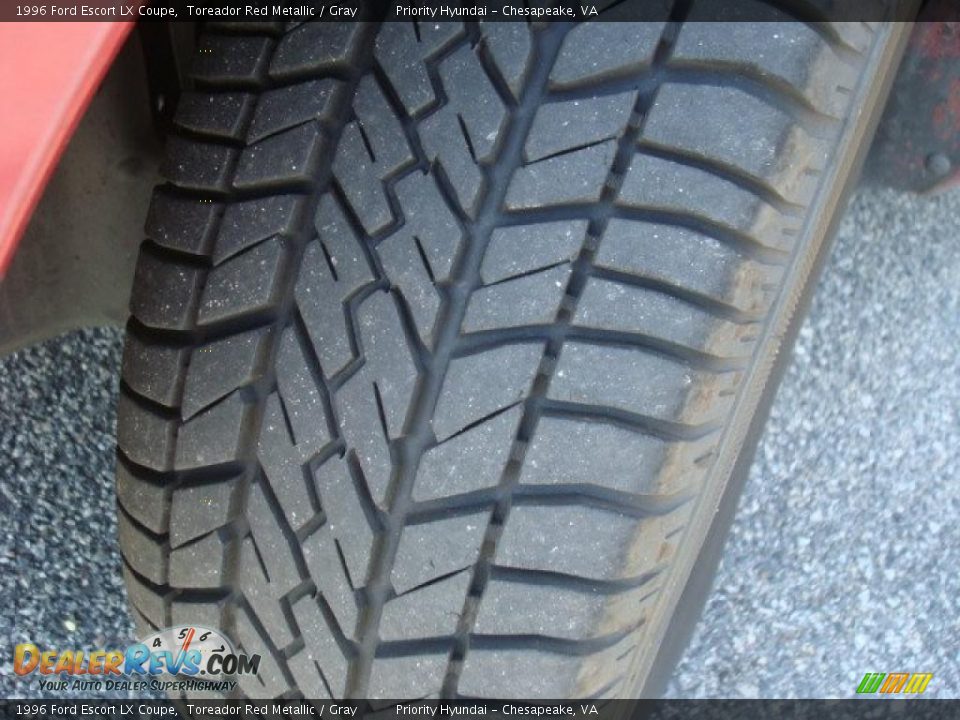 1996 Ford Escort LX Coupe Toreador Red Metallic / Gray Photo #16