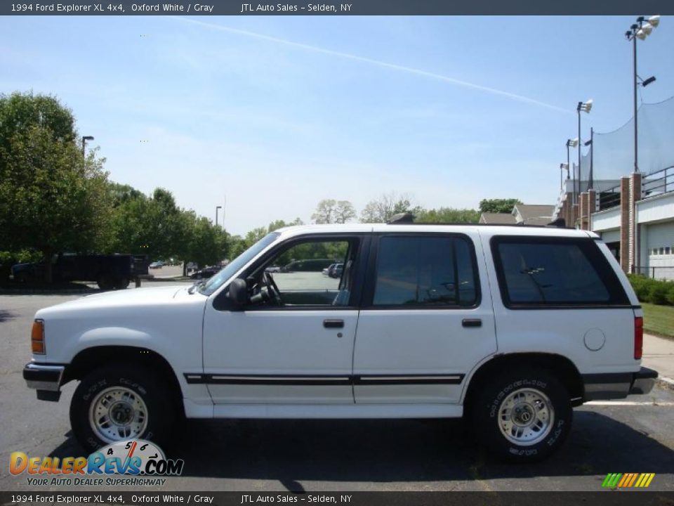 1994 Ford Explorer XL 4x4 Oxford White / Gray Photo #3