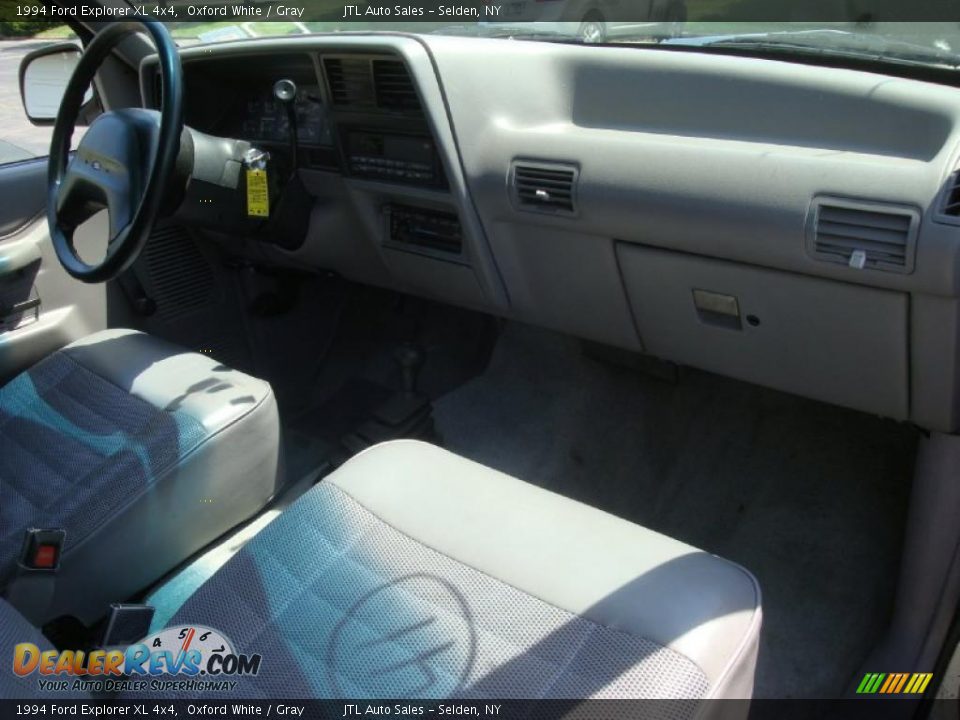 1994 Ford Explorer XL 4x4 Oxford White / Gray Photo #13