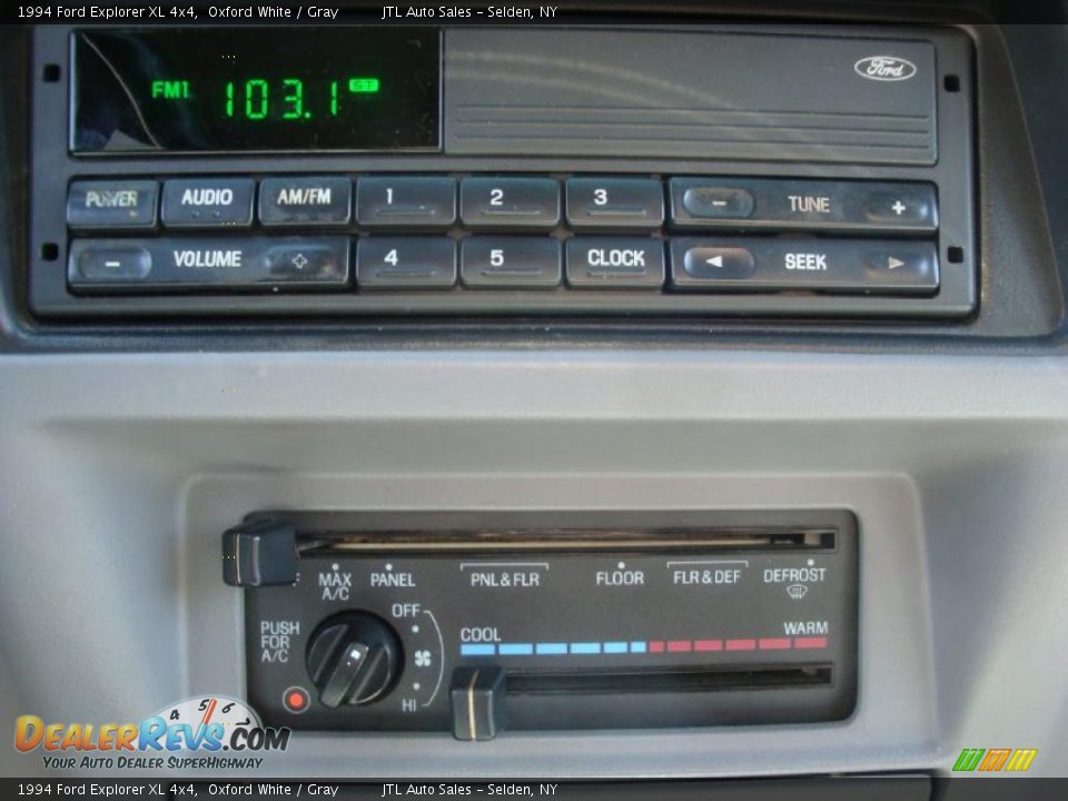 1994 Ford Explorer XL 4x4 Oxford White / Gray Photo #14