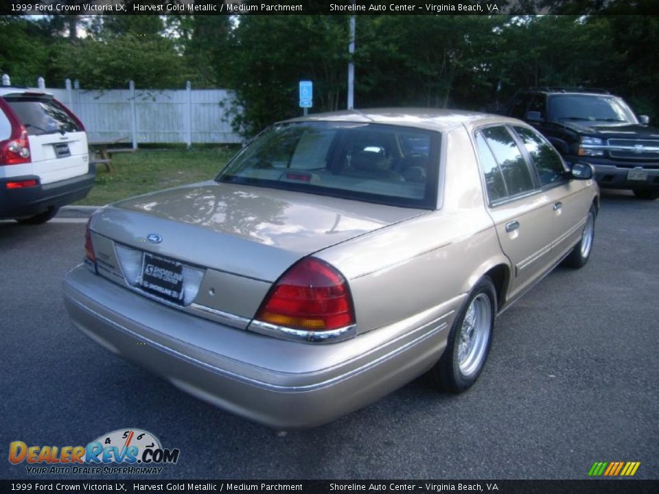 1999 Ford Crown Victoria LX Harvest Gold Metallic / Medium Parchment Photo #5