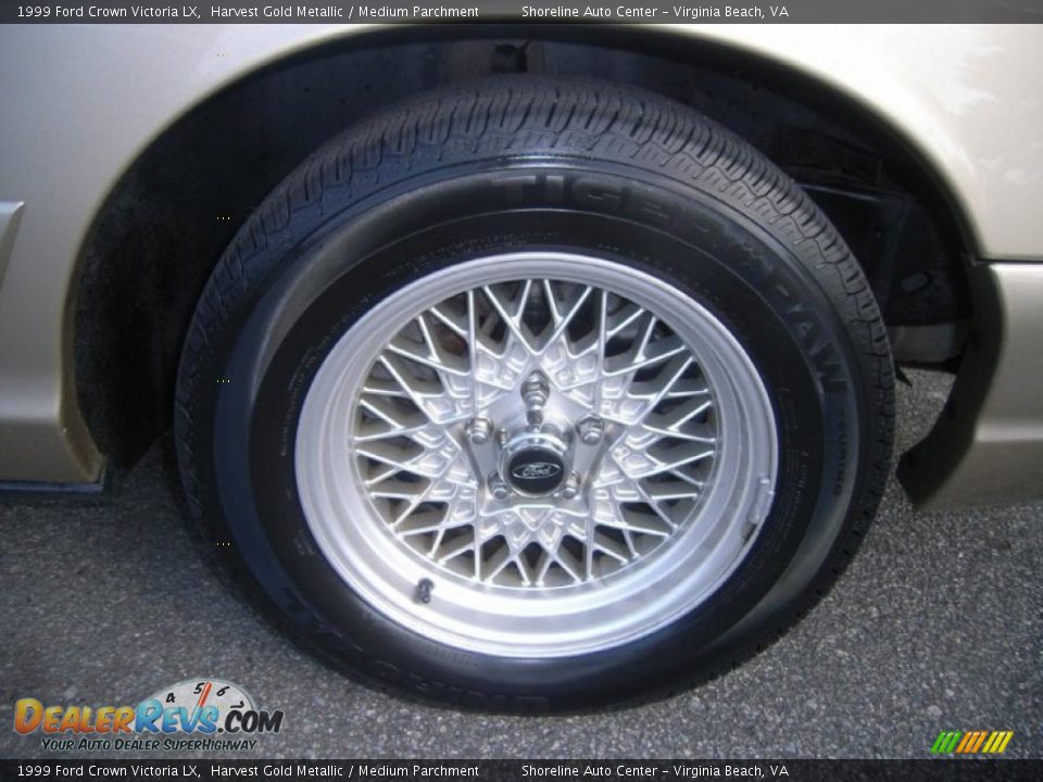 1999 Ford Crown Victoria LX Harvest Gold Metallic / Medium Parchment Photo #13