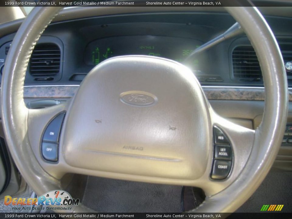 1999 Ford Crown Victoria LX Harvest Gold Metallic / Medium Parchment Photo #18