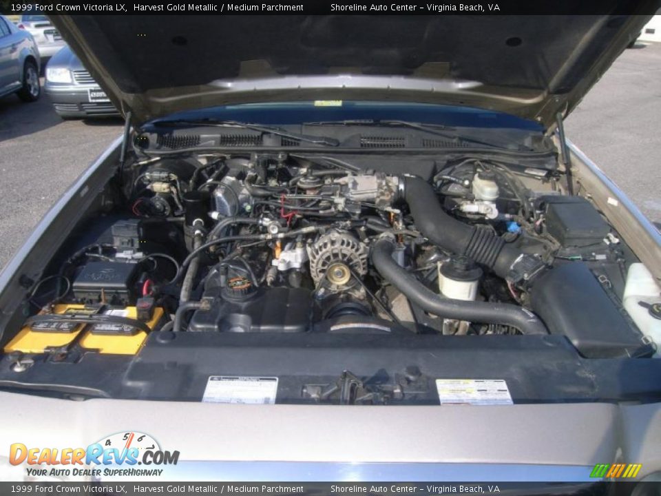 1999 Ford Crown Victoria LX Harvest Gold Metallic / Medium Parchment Photo #21