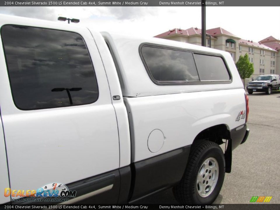 2004 Chevrolet Silverado 1500 LS Extended Cab 4x4 Summit White / Medium Gray Photo #12