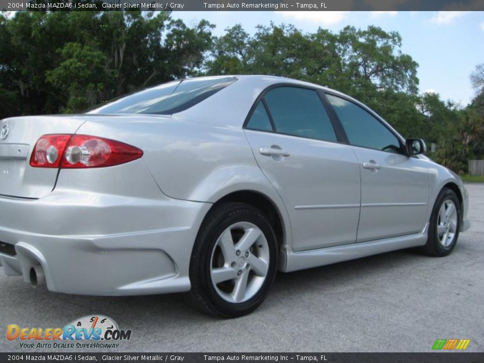 2004 Mazda MAZDA6 i Sedan Glacier Silver Metallic / Gray Photo #11
