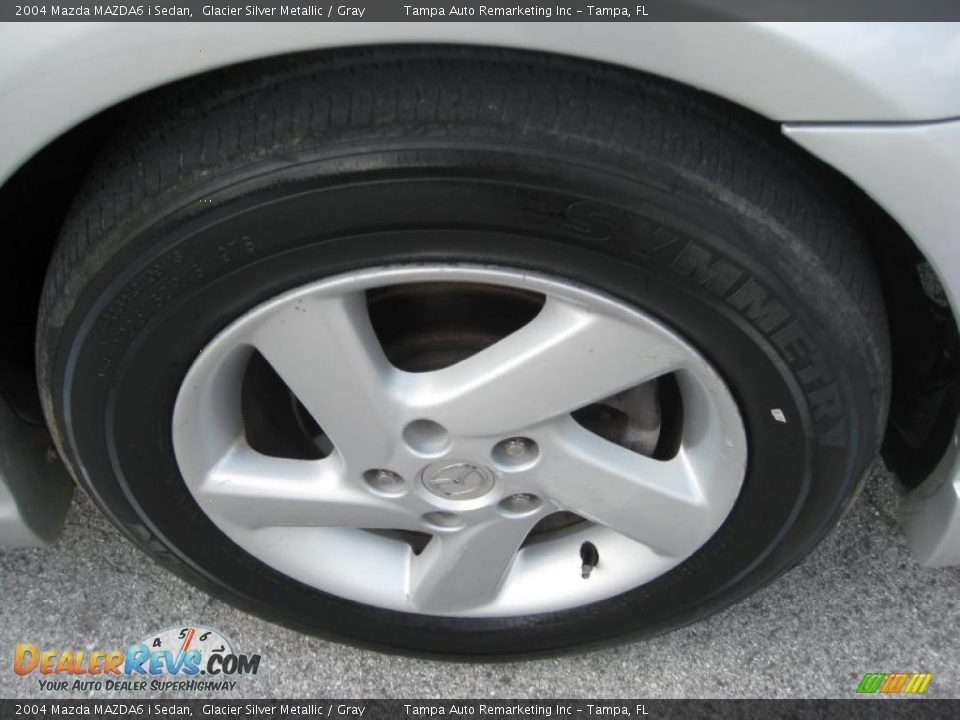 2004 Mazda MAZDA6 i Sedan Glacier Silver Metallic / Gray Photo #16