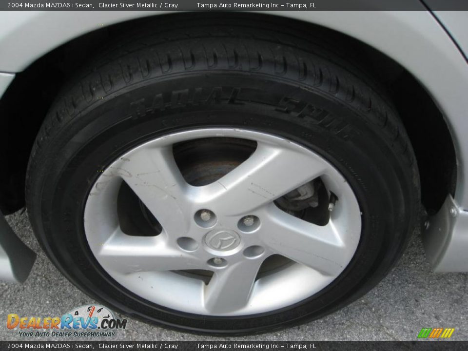 2004 Mazda MAZDA6 i Sedan Glacier Silver Metallic / Gray Photo #17