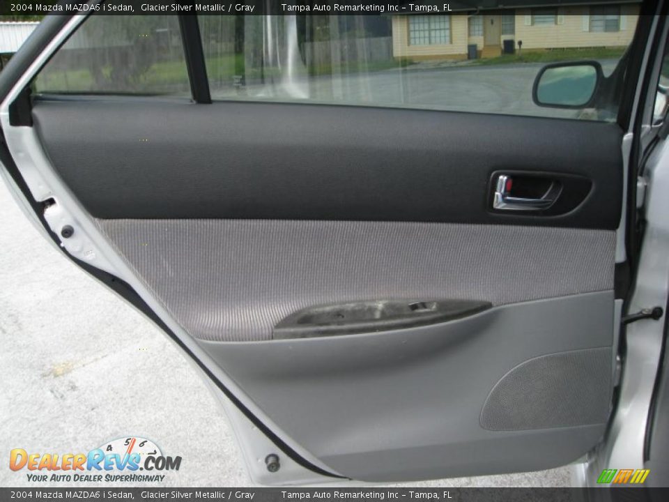 2004 Mazda MAZDA6 i Sedan Glacier Silver Metallic / Gray Photo #21