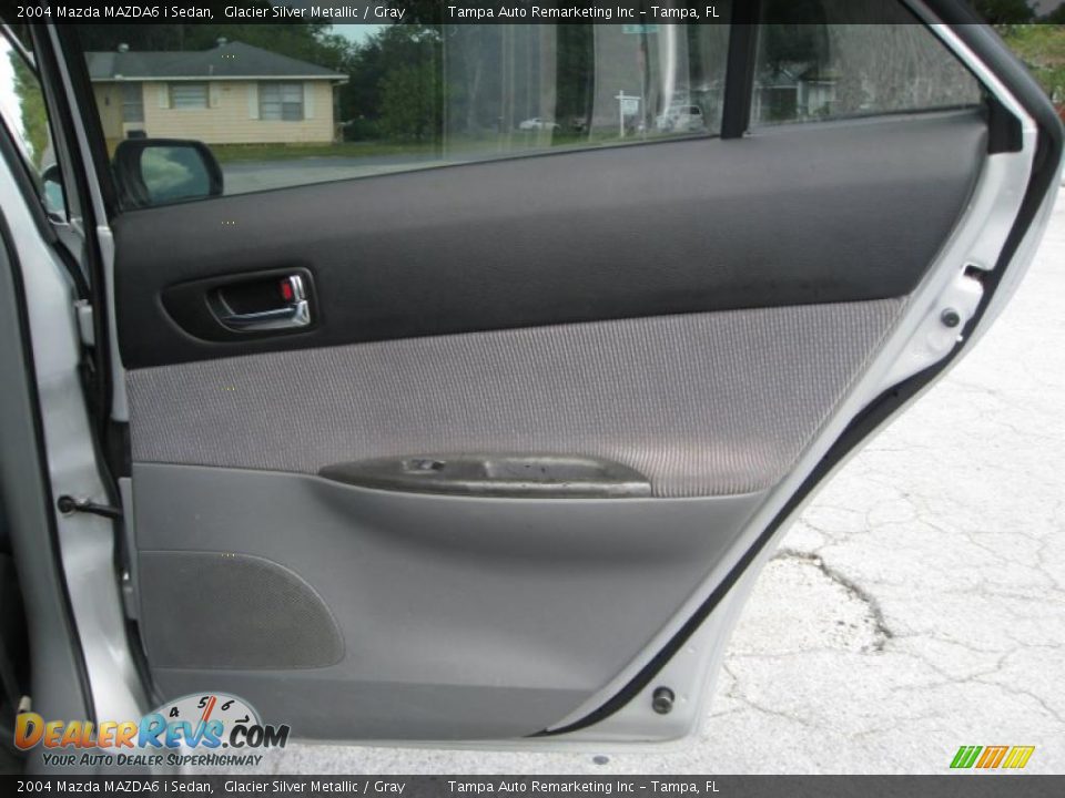 2004 Mazda MAZDA6 i Sedan Glacier Silver Metallic / Gray Photo #22