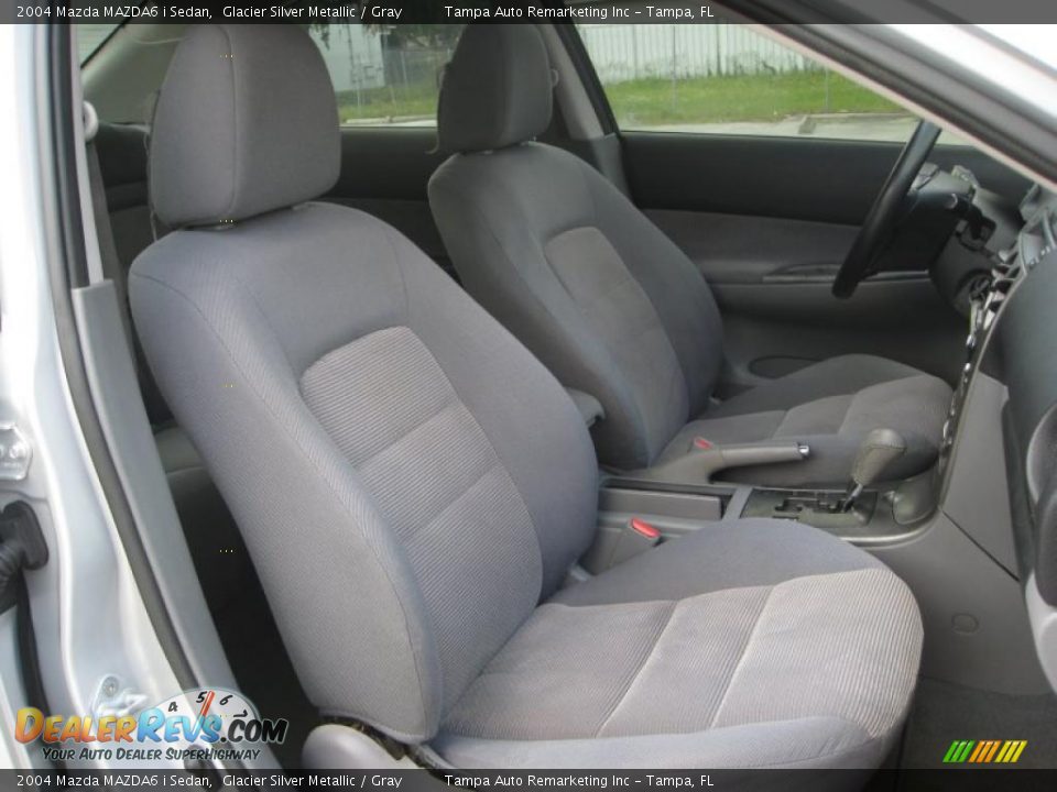 2004 Mazda MAZDA6 i Sedan Glacier Silver Metallic / Gray Photo #24