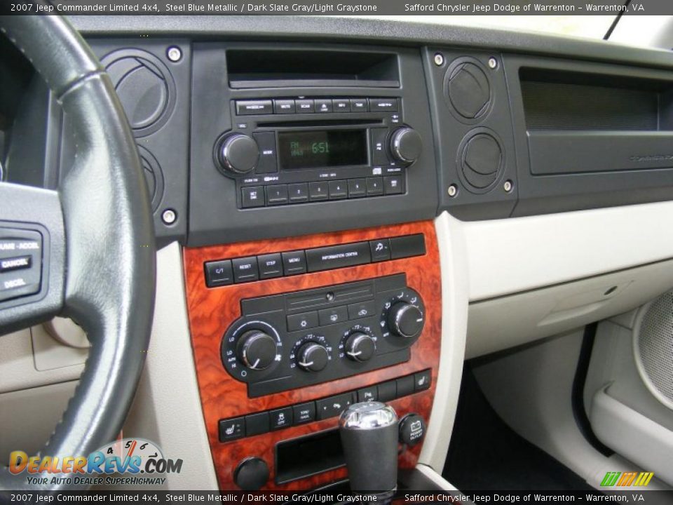 2007 Jeep Commander Limited 4x4 Steel Blue Metallic / Dark Slate Gray/Light Graystone Photo #25