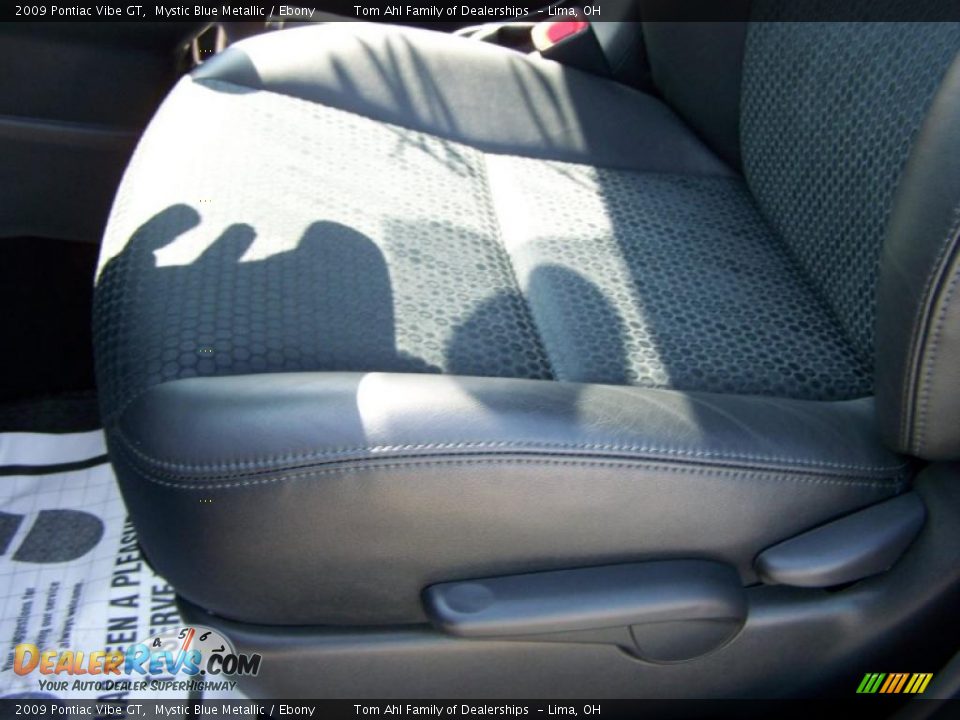 2009 Pontiac Vibe GT Mystic Blue Metallic / Ebony Photo #12