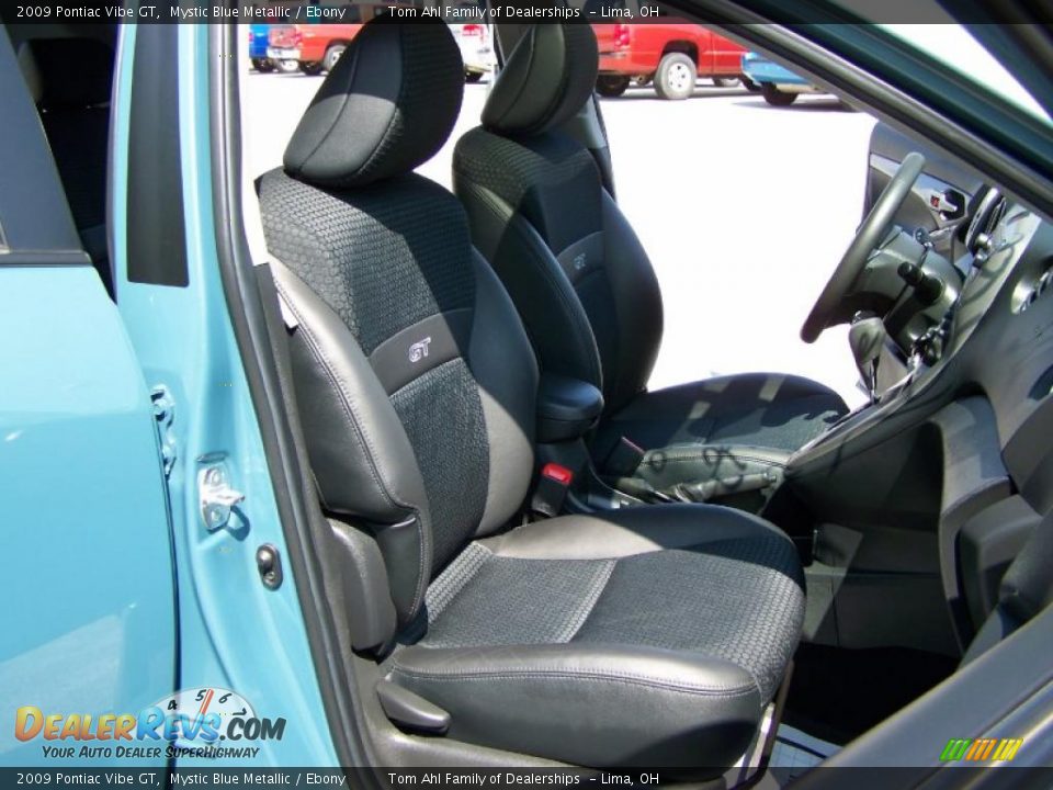 2009 Pontiac Vibe GT Mystic Blue Metallic / Ebony Photo #18