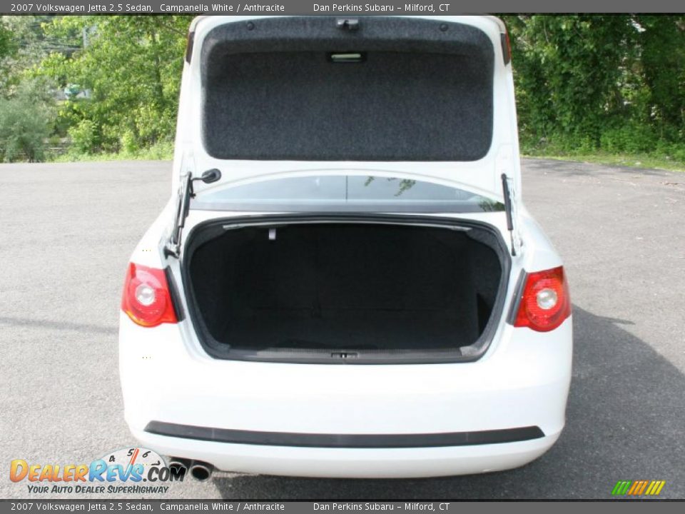 2007 Volkswagen Jetta 2.5 Sedan Campanella White / Anthracite Photo #7