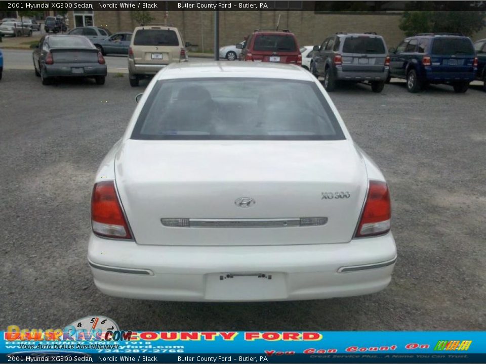 2001 Hyundai XG300 Sedan Nordic White / Black Photo #3